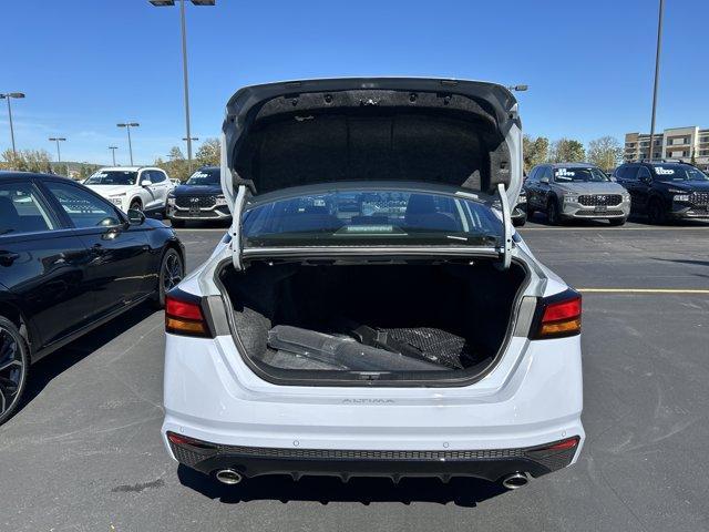 new 2025 Nissan Altima car, priced at $33,999