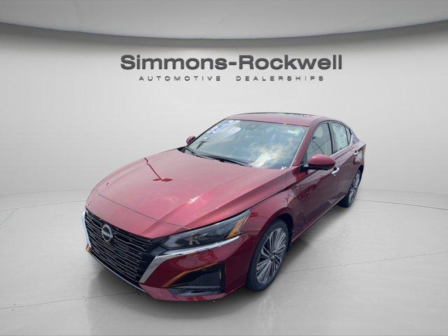 new 2025 Nissan Altima car, priced at $35,499
