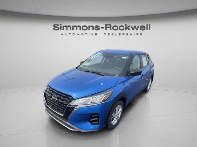new 2025 Nissan Kicks Play car, priced at $22,499