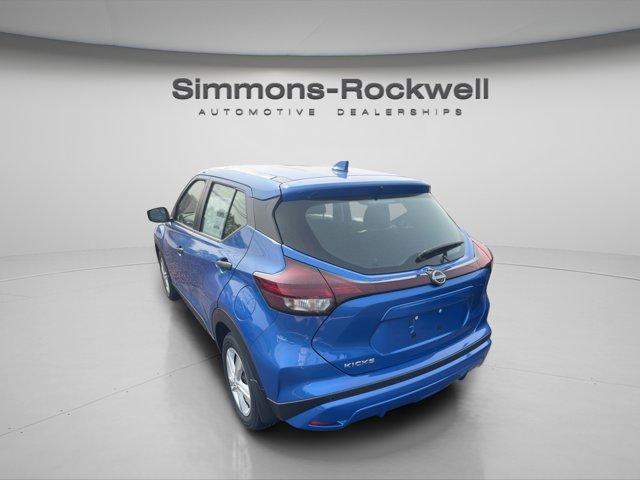 new 2025 Nissan Kicks Play car, priced at $22,499