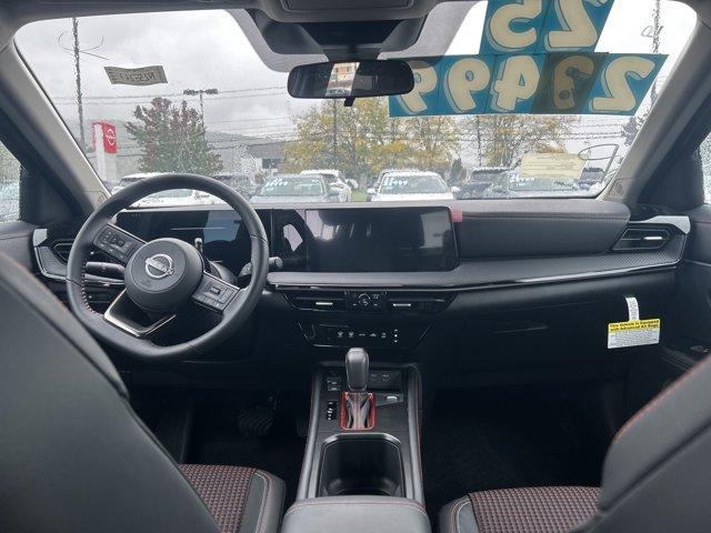 new 2025 Nissan Kicks car, priced at $27,499