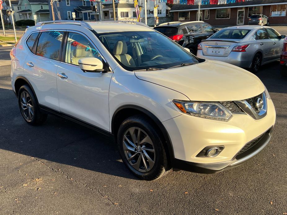 used 2016 Nissan Rogue car, priced at $10,995