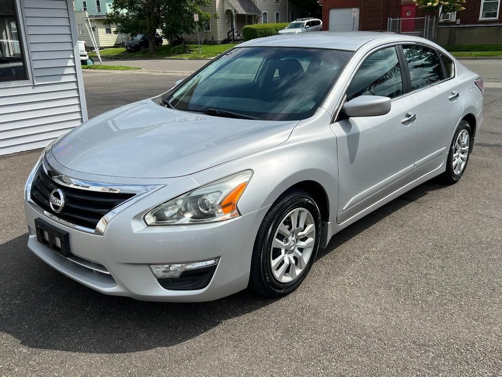 used 2014 Nissan Altima car, priced at $9,995