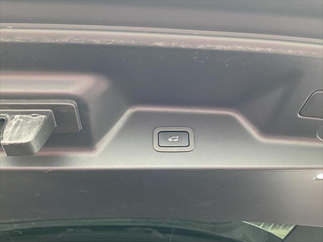 used 2022 Land Rover Range Rover car, priced at $52,980