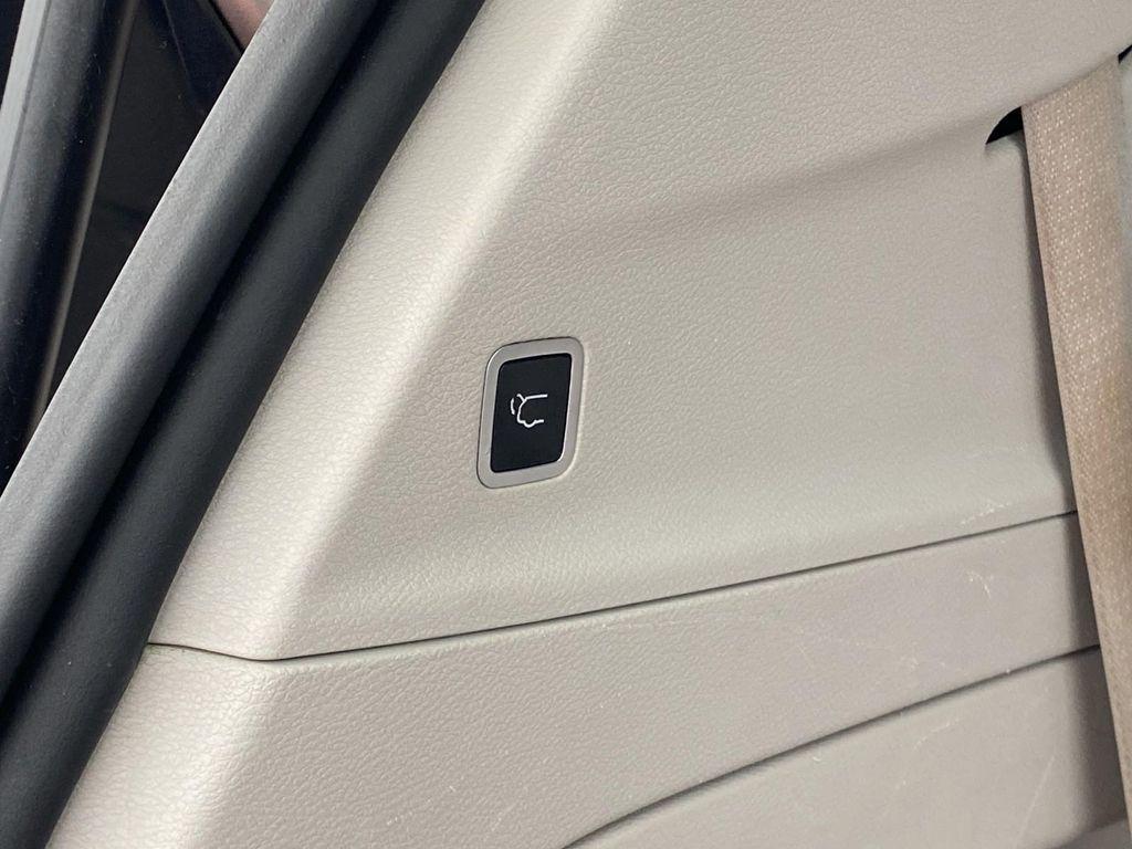 used 2018 Chrysler Pacifica car, priced at $14,980