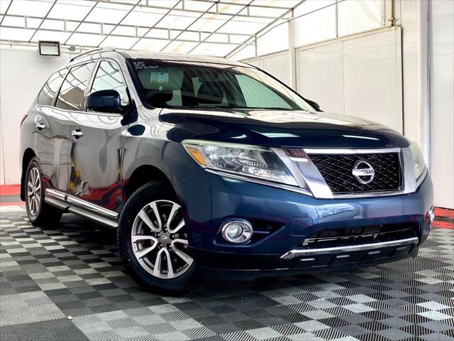 used 2015 Nissan Pathfinder car, priced at $13,995