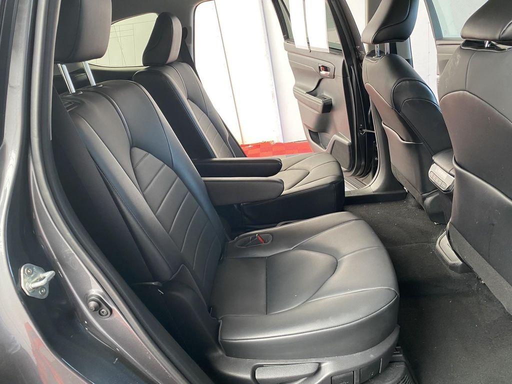 used 2021 Toyota Highlander Hybrid car, priced at $27,990