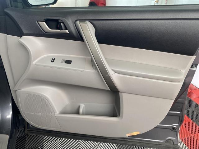 used 2011 Toyota Highlander car, priced at $9,980