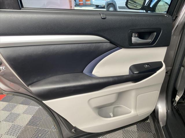 used 2017 Toyota Highlander car, priced at $16,980