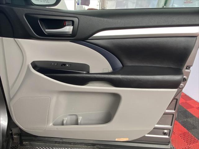 used 2017 Toyota Highlander car, priced at $16,980