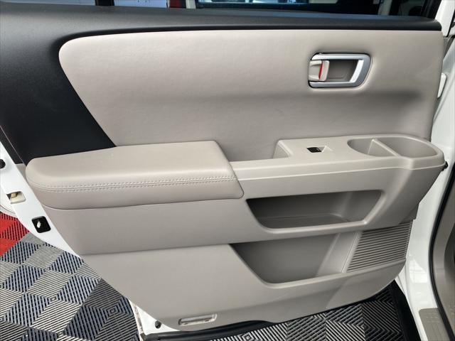 used 2010 Honda Pilot car, priced at $12,995