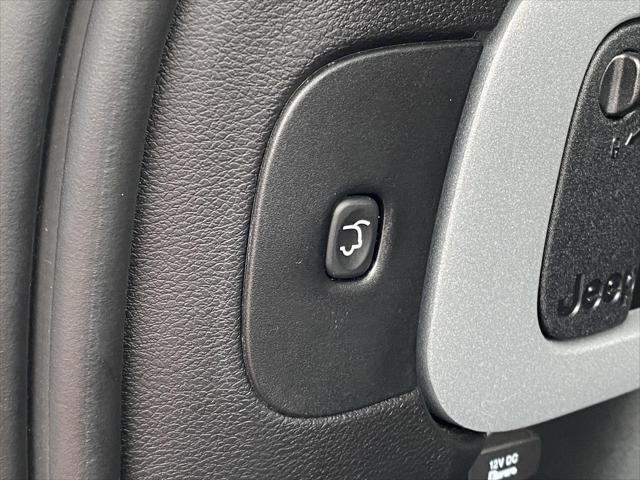 used 2015 Jeep Cherokee car, priced at $10,980