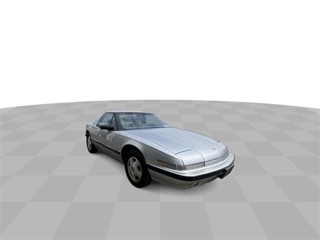 used 1988 Buick Reatta car, priced at $10,300