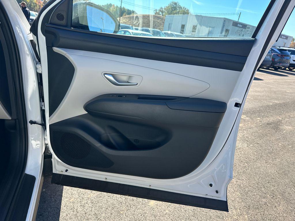 new 2025 Hyundai Tucson car, priced at $27,776