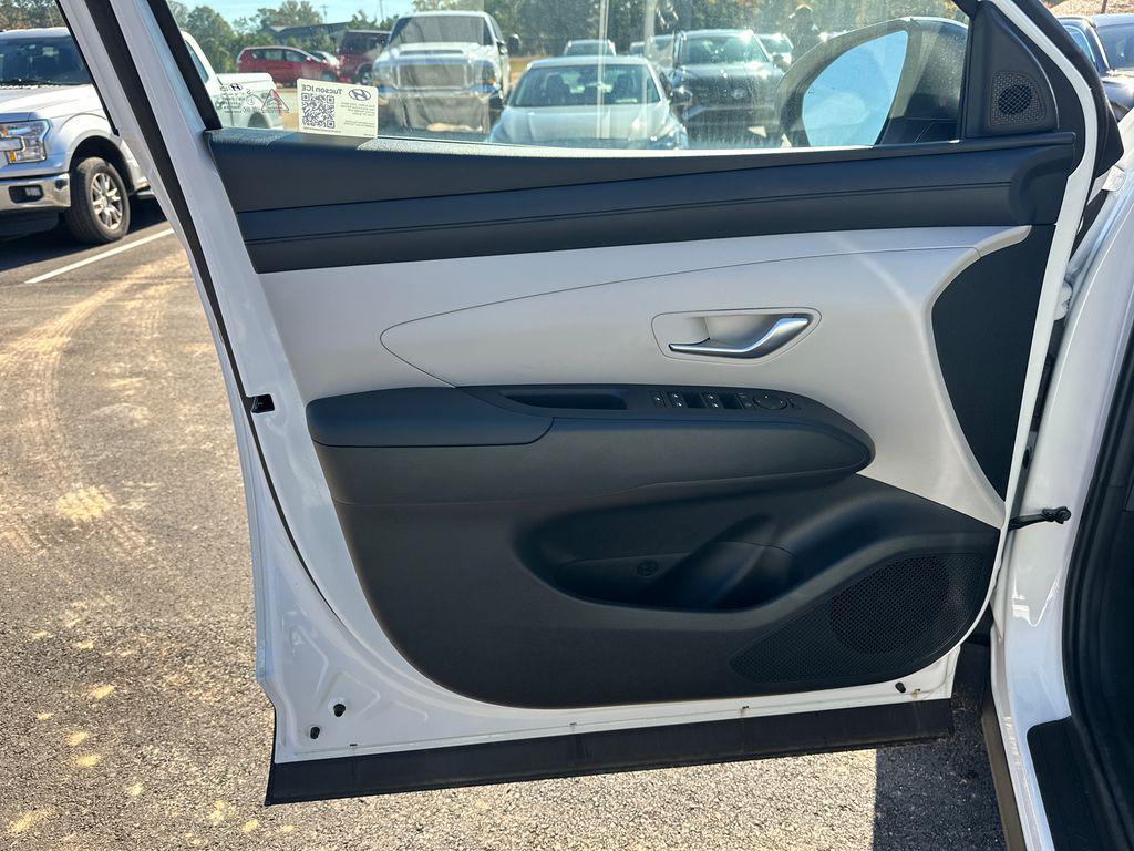 new 2025 Hyundai Tucson car, priced at $27,776
