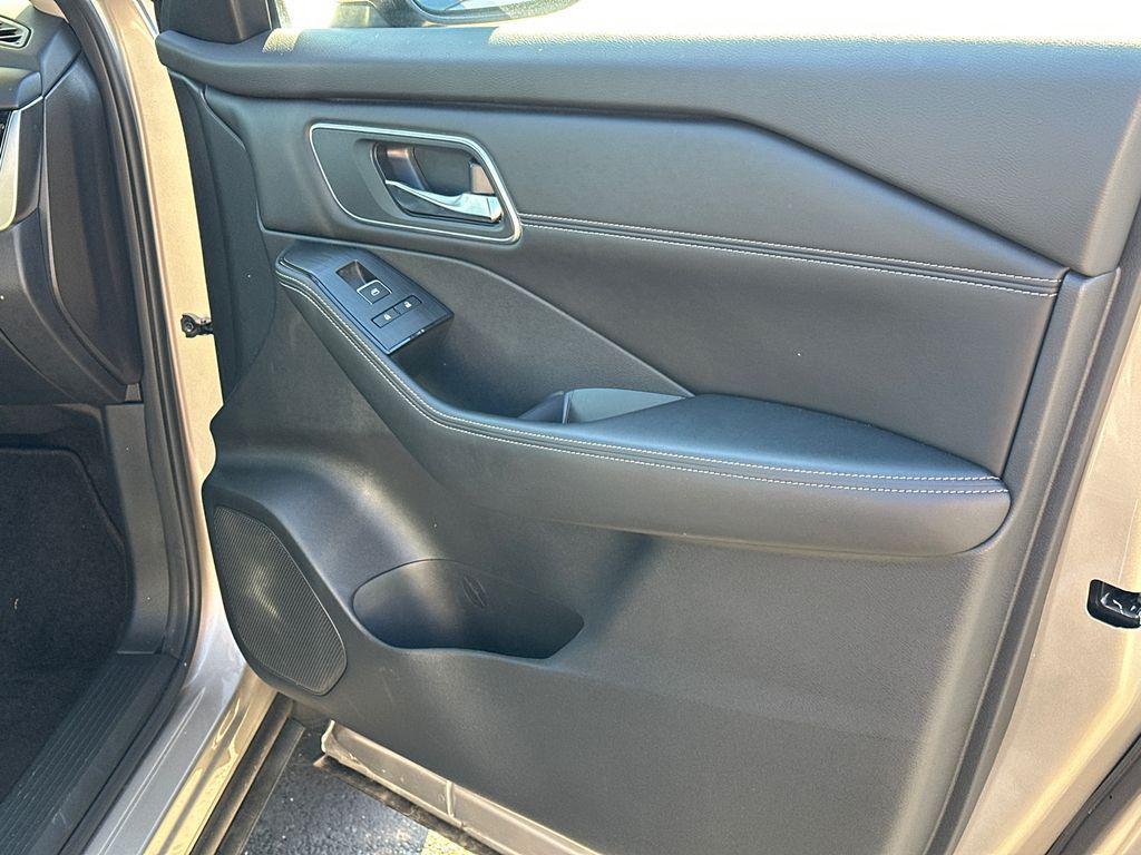 used 2024 Nissan Rogue car, priced at $30,920