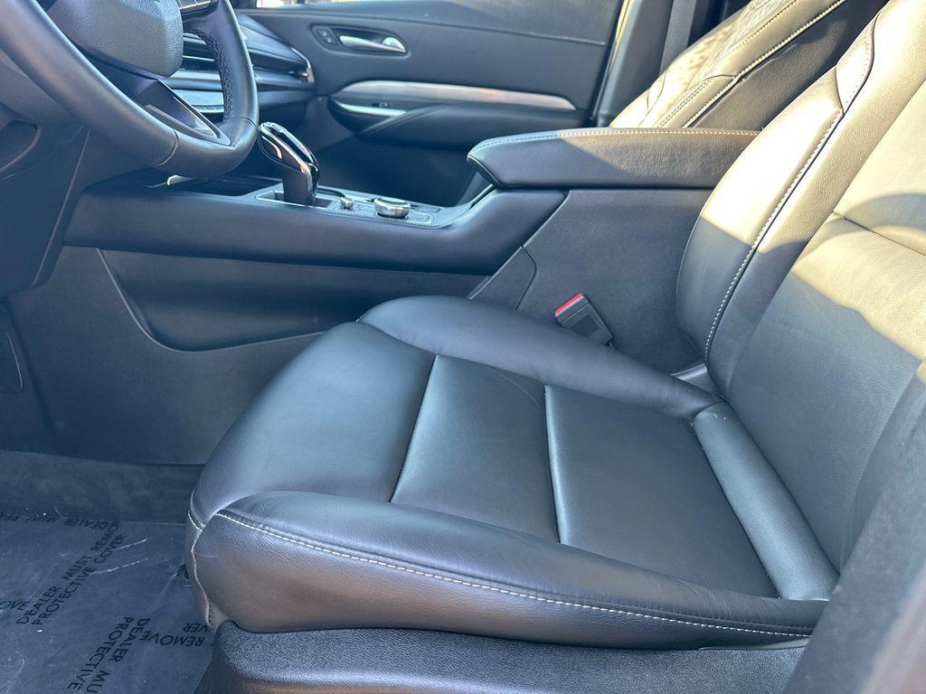used 2025 Cadillac XT4 car, priced at $37,920