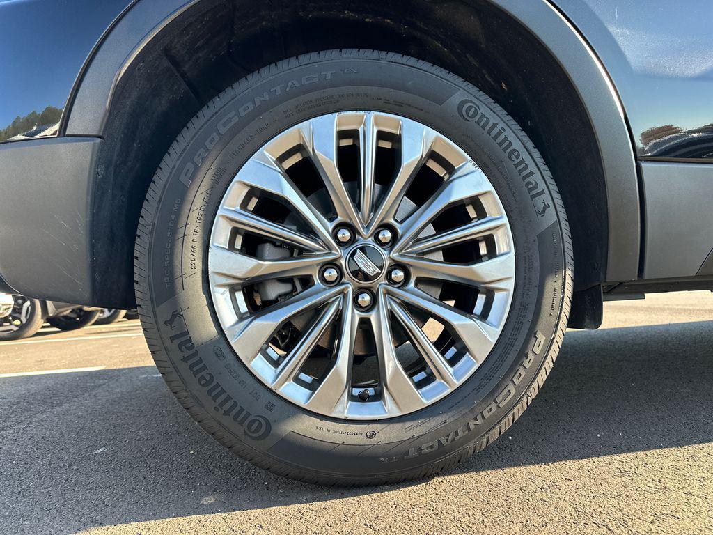 used 2025 Cadillac XT4 car, priced at $37,920