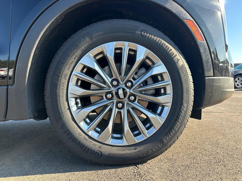 used 2025 Cadillac XT4 car, priced at $37,920