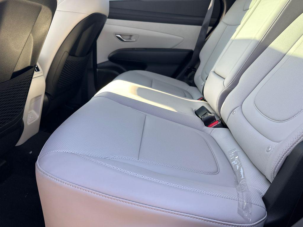new 2025 Hyundai TUCSON Hybrid car, priced at $32,610