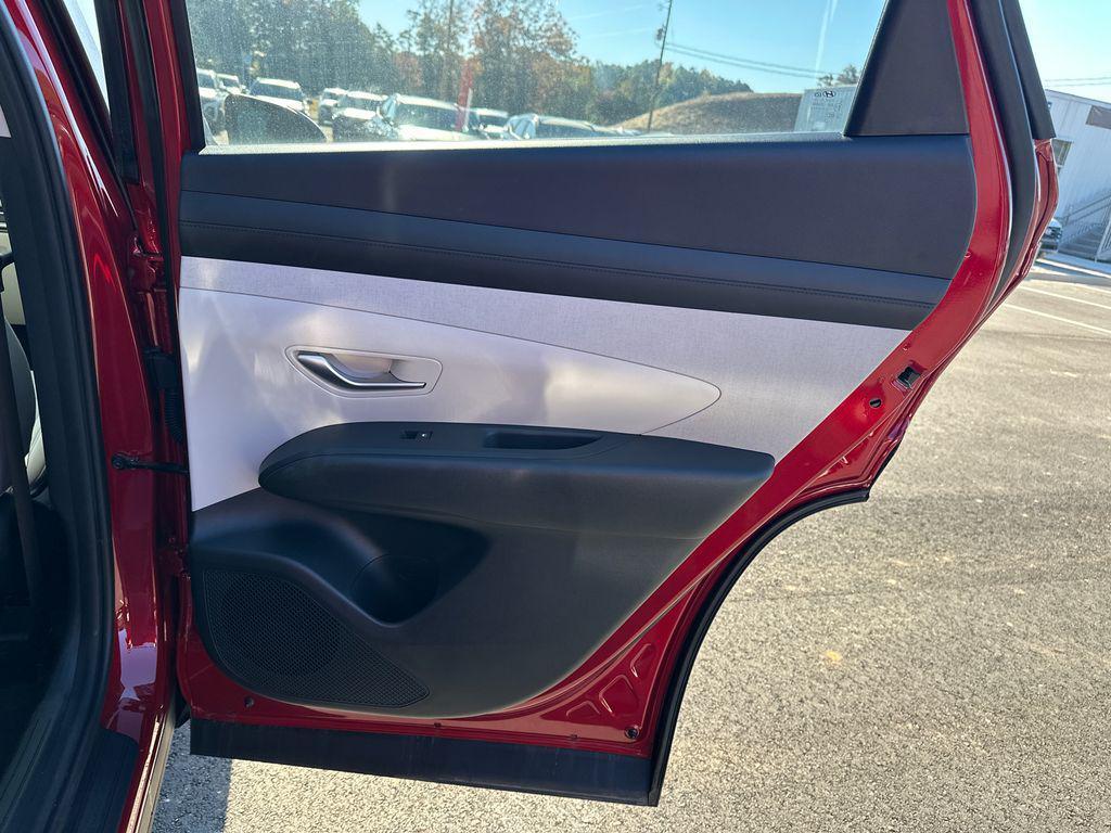 new 2025 Hyundai TUCSON Hybrid car, priced at $32,610