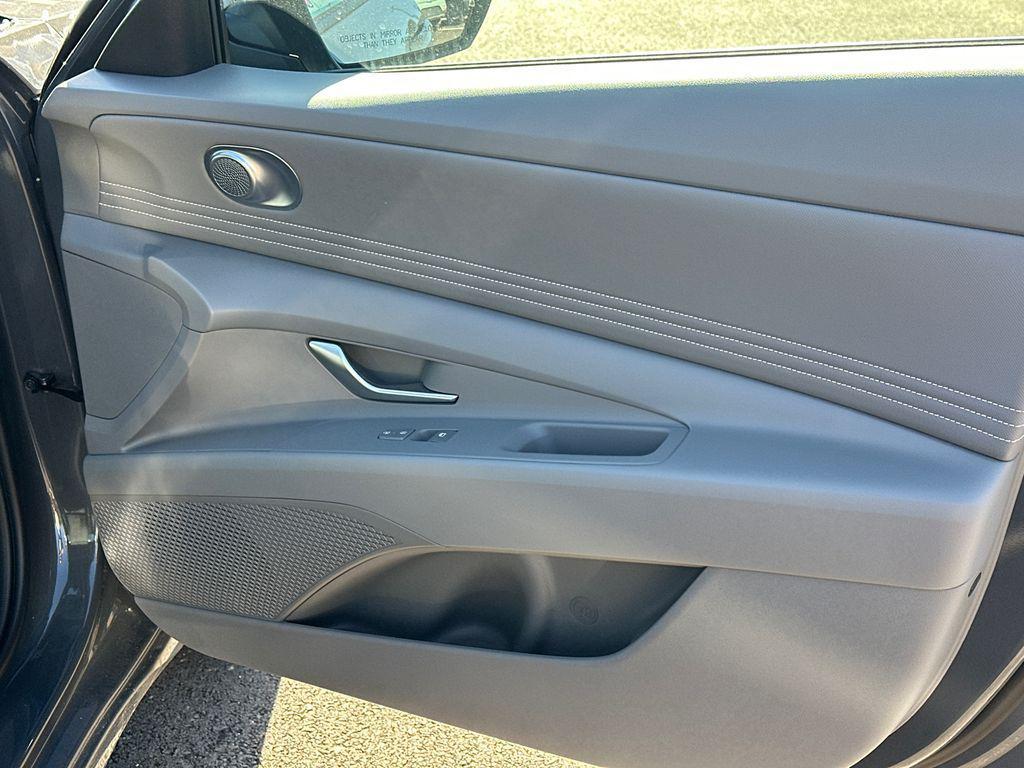 new 2025 Hyundai Elantra car, priced at $21,786