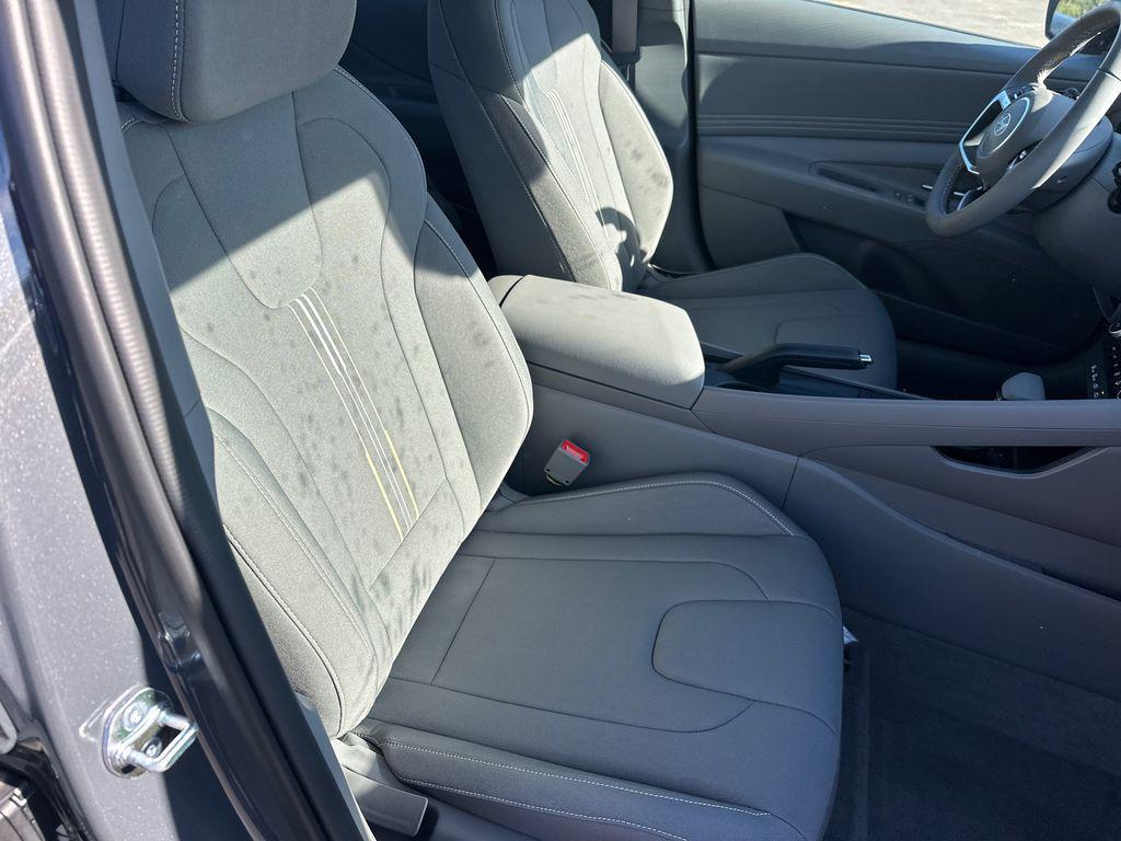 new 2025 Hyundai Elantra car, priced at $21,786