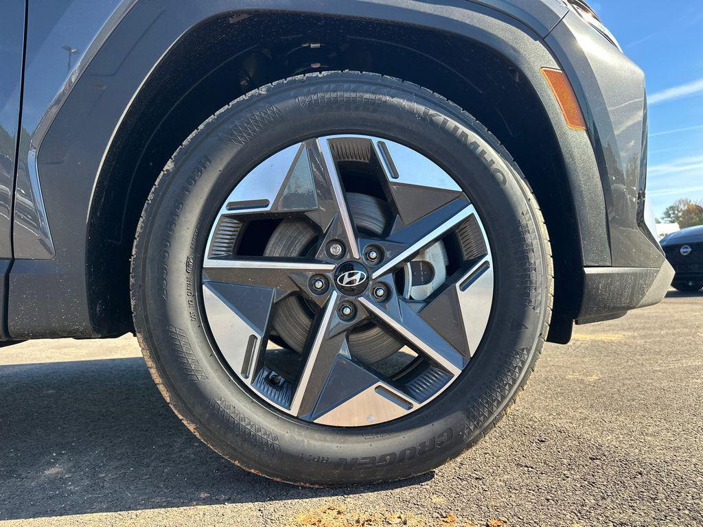 new 2025 Hyundai Tucson car, priced at $27,258