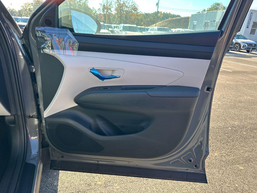 new 2025 Hyundai Tucson car, priced at $27,318