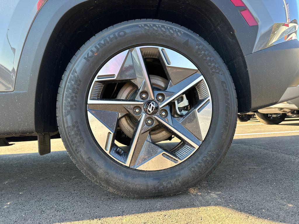 new 2025 Hyundai Tucson car, priced at $27,318