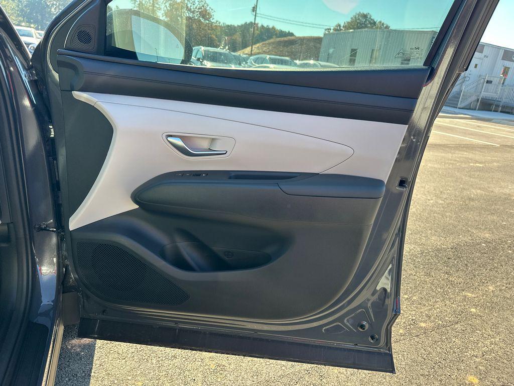 new 2025 Hyundai Tucson car, priced at $27,258