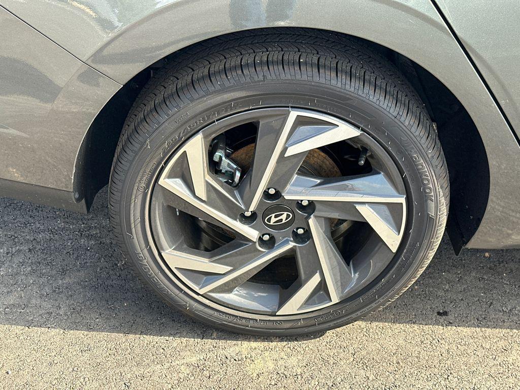 new 2025 Hyundai ELANTRA HEV car, priced at $24,710