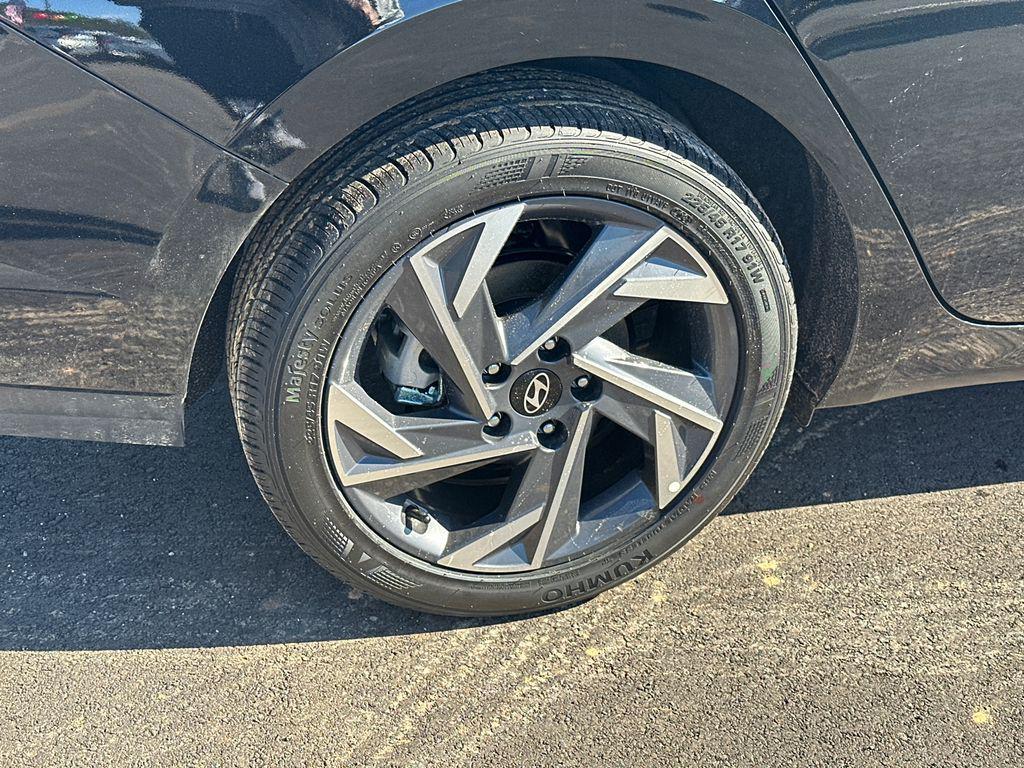 new 2025 Hyundai Elantra car, priced at $21,748