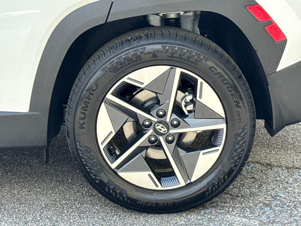 new 2025 Hyundai Tucson car, priced at $27,618