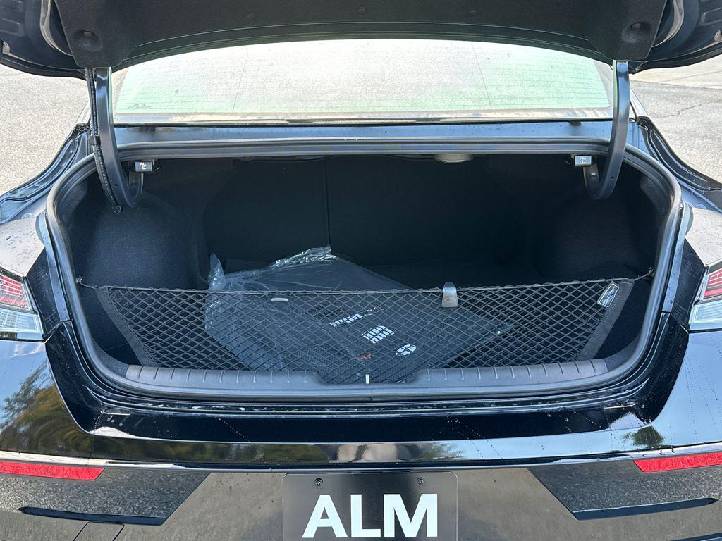 new 2025 Hyundai Elantra car, priced at $26,954