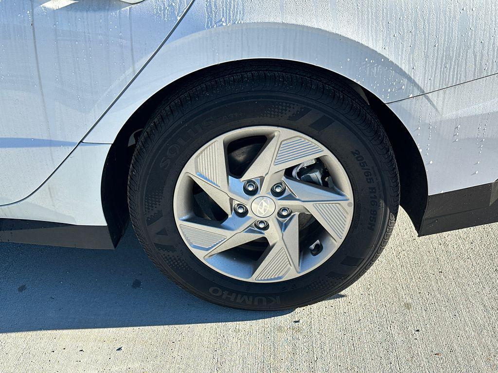 new 2025 Hyundai Sonata car, priced at $24,085