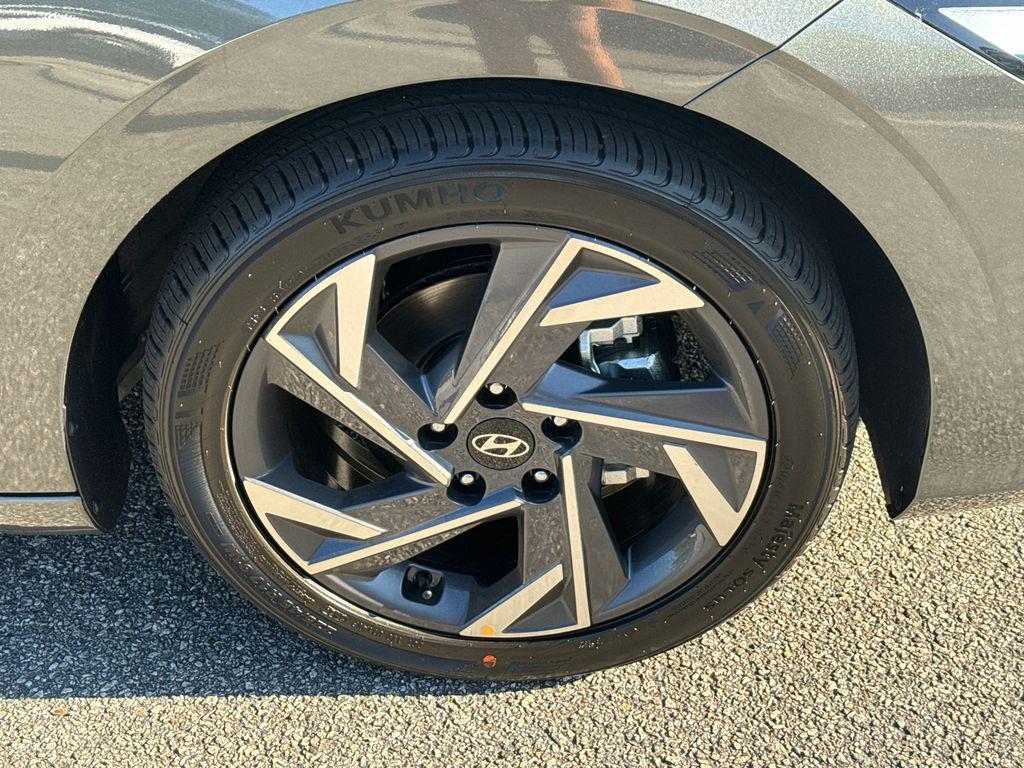 new 2025 Hyundai Elantra car, priced at $21,672