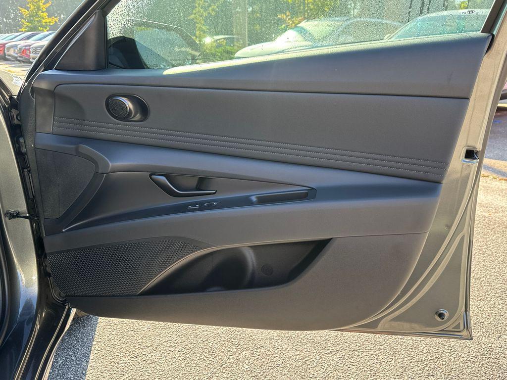new 2025 Hyundai Elantra car, priced at $21,672