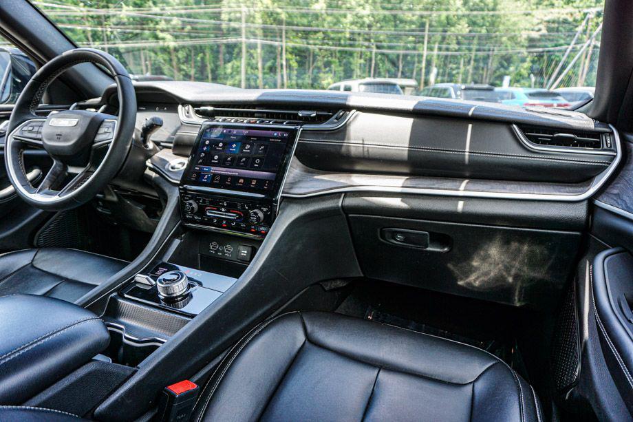 used 2024 Jeep Grand Cherokee car, priced at $32,920