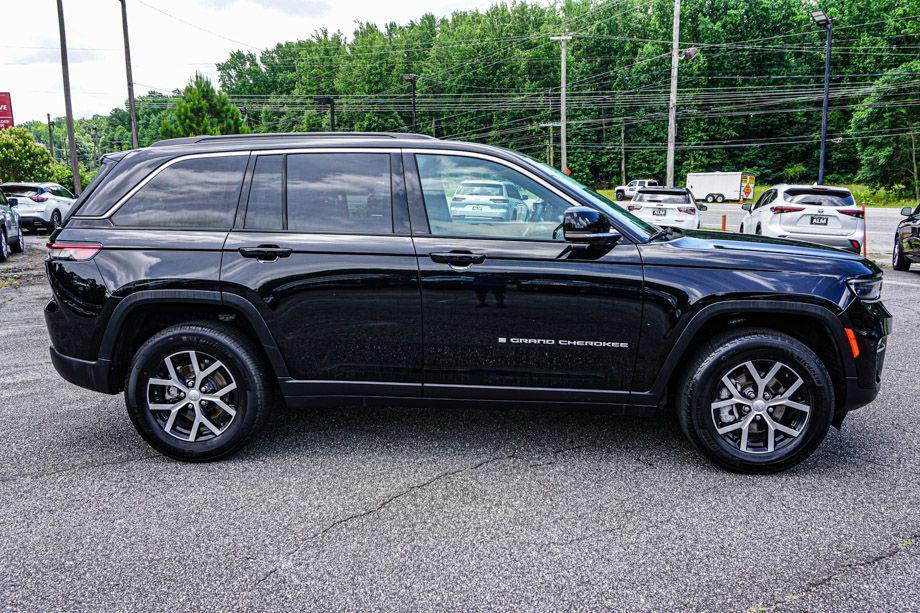 used 2024 Jeep Grand Cherokee car, priced at $32,920