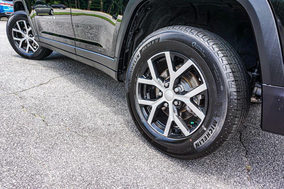 used 2024 Jeep Grand Cherokee car, priced at $32,920