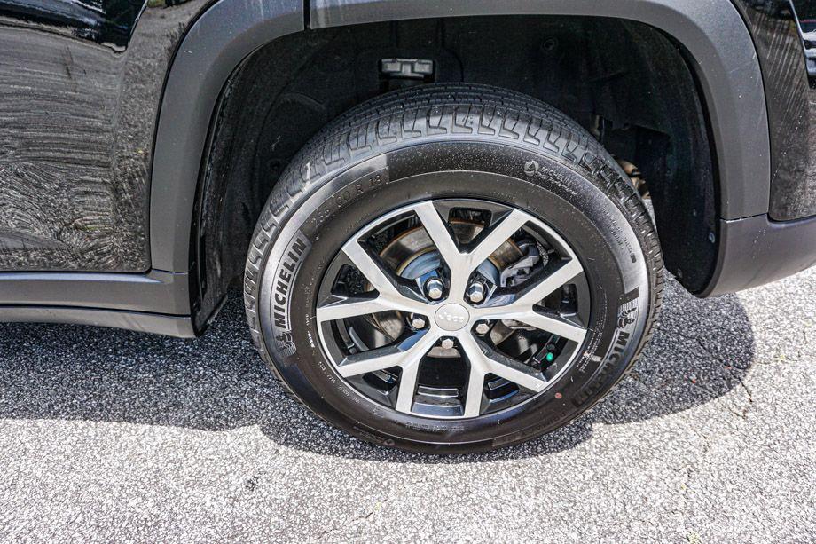 used 2024 Jeep Grand Cherokee car, priced at $32,920