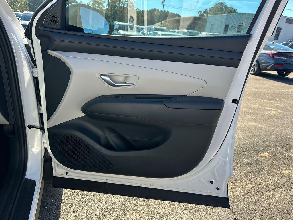 new 2025 Hyundai Tucson car, priced at $27,721
