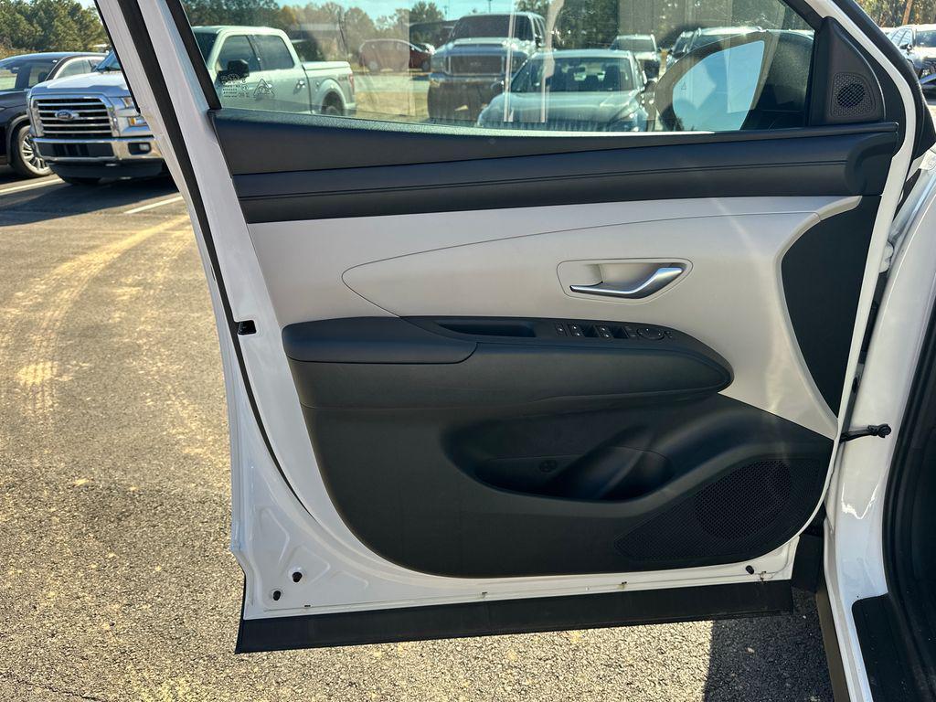 new 2025 Hyundai Tucson car, priced at $27,721