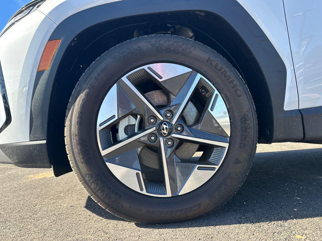 new 2025 Hyundai Tucson car, priced at $27,721