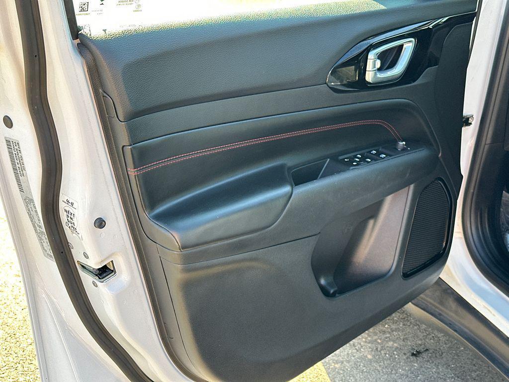 used 2024 Jeep Compass car, priced at $24,420