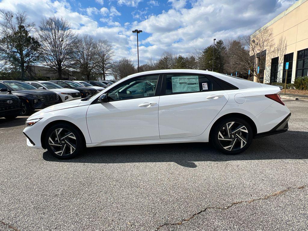 new 2025 Hyundai Elantra car, priced at $22,259