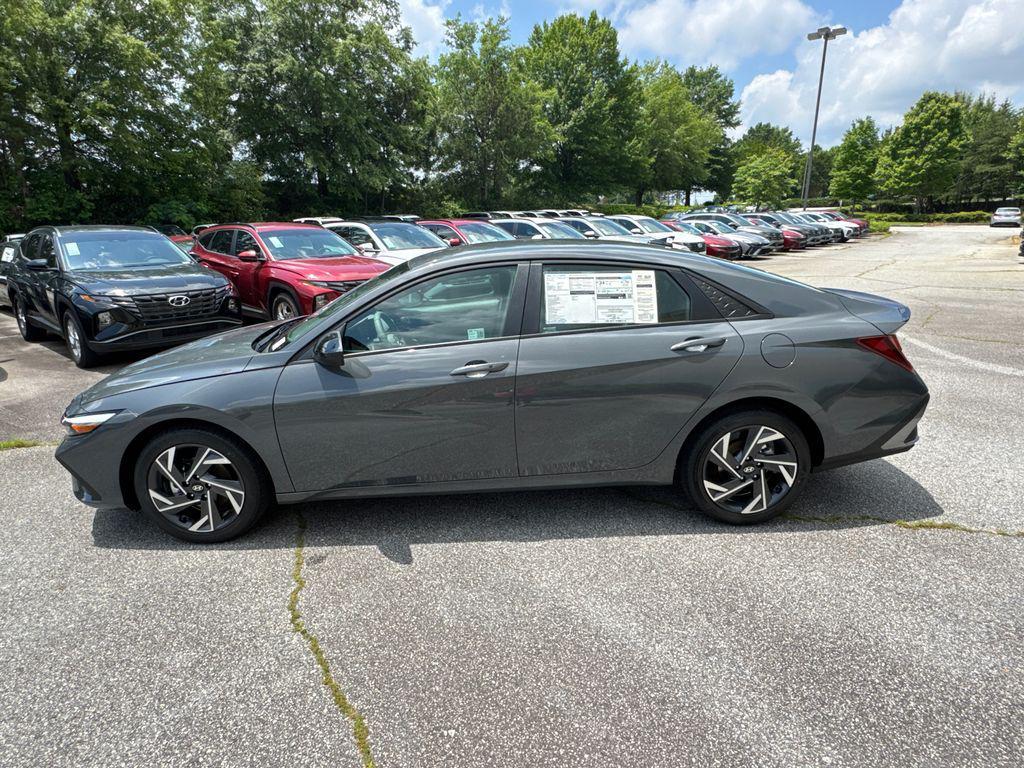 new 2025 Hyundai Elantra car, priced at $21,748