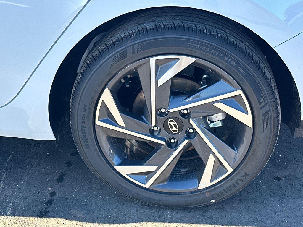 new 2025 Hyundai Elantra car, priced at $22,259