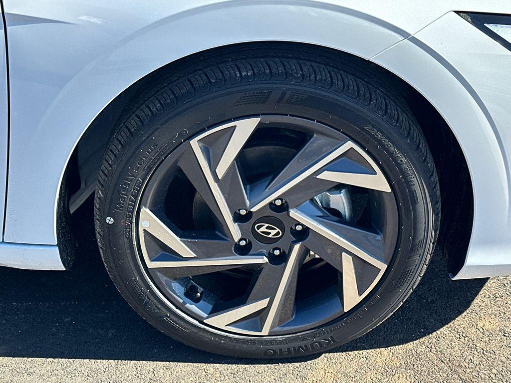 new 2025 Hyundai Elantra car, priced at $22,259
